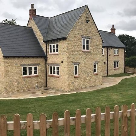 Denbrae Apartment Brackley  Exterior photo